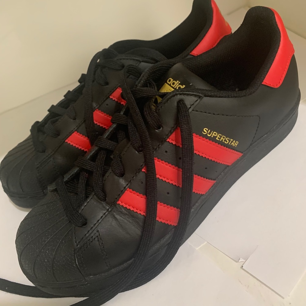 Adidas Vintage Superstar Black Sneakers size 6.